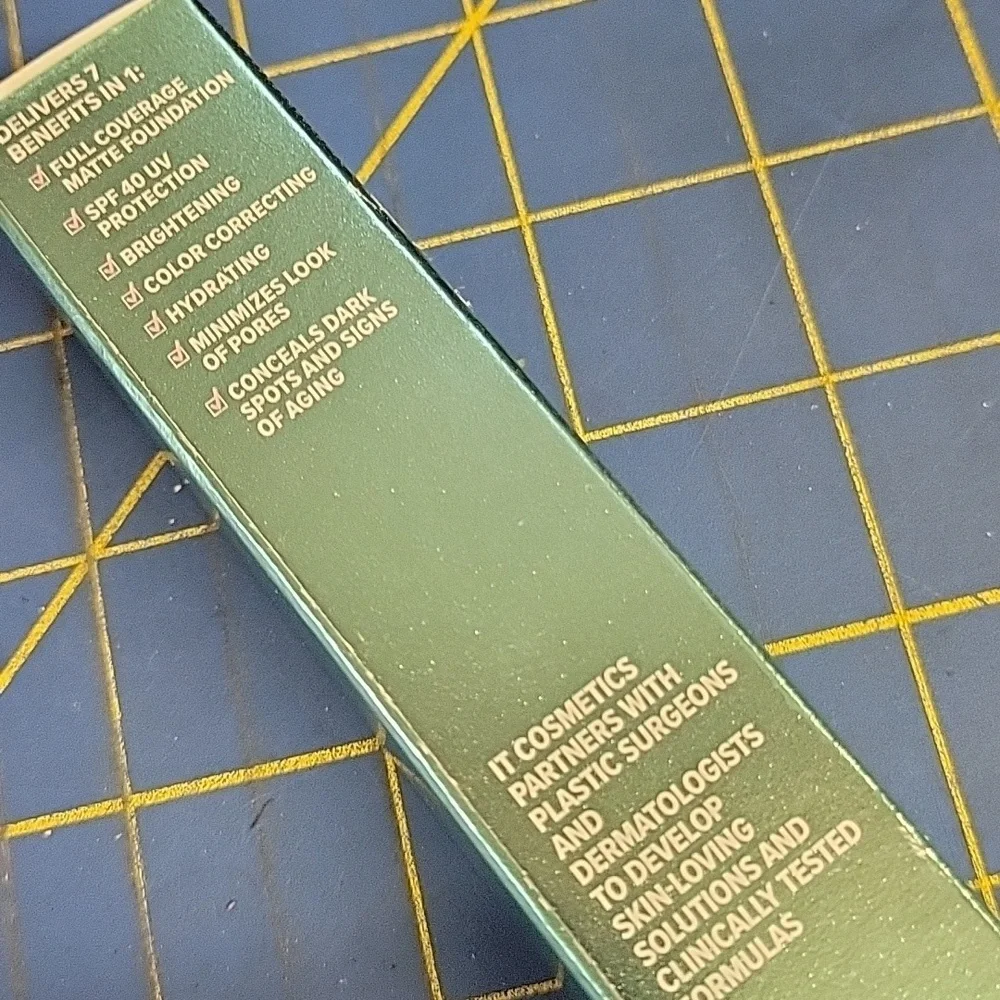 IT Cosmetics Cream Silver Foundation SPF NEW 32ml